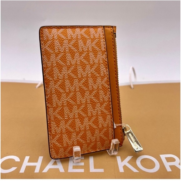 Michael Kors Jet Set
Travel MD TZ
Card Case Wallet - Picture 4 of 5